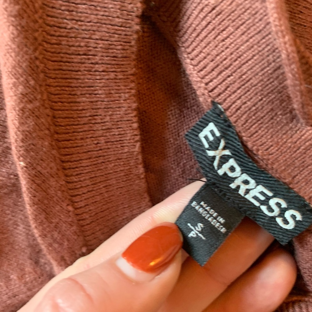 Express circle hem sweater - Picture 5 of 6